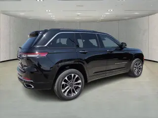 Jeep Grand Cherokee 2022 4x2 Overland 4dr SUV (midyear release)