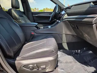 Jeep Grand Cherokee 2022 4x2 Overland 4dr SUV (midyear release)