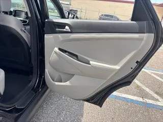 Hyundai TUCSON 2021 SE 4dr SUV