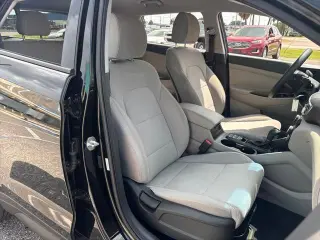 Hyundai TUCSON 2021 SE 4dr SUV