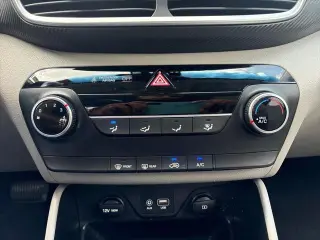 Hyundai TUCSON 2021 SE 4dr SUV
