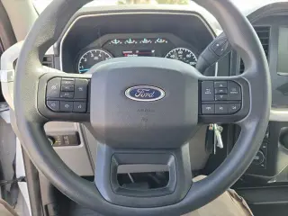 Ford F-150 2022 4x4 XL 4dr SuperCrew 5.5 ft. SB