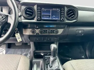 Toyota Tacoma 2022 4x4 SR V6 4dr Access Cab 6.1 ft LB