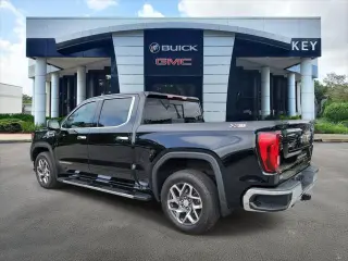 GMC Sierra 1500 2022 4x4 SLT 4dr Crew Cab 5.8 ft. SB