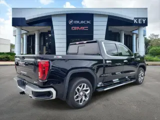 GMC Sierra 1500 2022 4x4 SLT 4dr Crew Cab 5.8 ft. SB