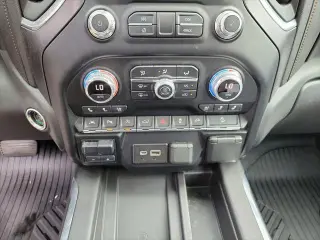 GMC Sierra 1500 2020 4x4 AT4 4dr Crew Cab 5.8 ft. SB