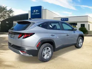 Hyundai TUCSON 2026 SE 4dr SUV