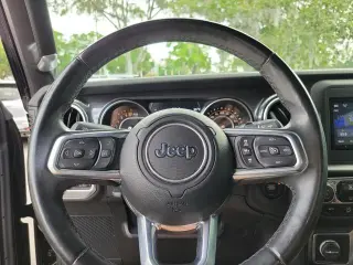 Jeep Wrangler Unlimited 2020 4x4 Sahara 4dr SUV