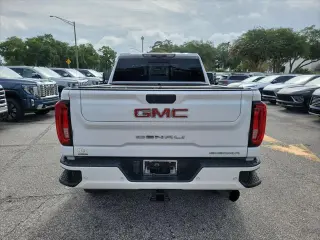 GMC Sierra 3500HD 2020 4x4 Denali 4dr Crew Cab SB SRW