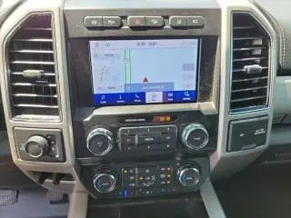 Ford F-250 Super Duty 2020 4x4 Lariat 4dr Crew Cab 6.8 ft. SB Pickup