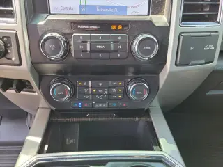 Ford F-250 Super Duty 2020 4x4 Lariat 4dr Crew Cab 6.8 ft. SB Pickup