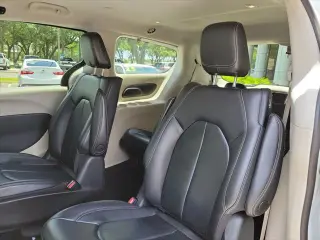 Chrysler Pacifica Hybrid 2022 Touring L 4dr Mini-Van