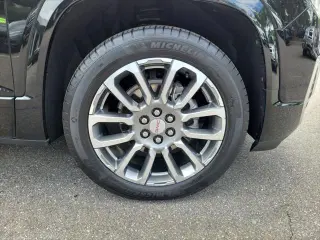 GMC Acadia 2023 Denali 4dr SUV