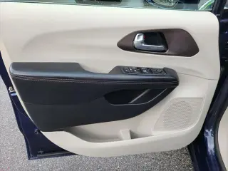 Chrysler Pacifica 2019 Touring L 4dr Mini-Van