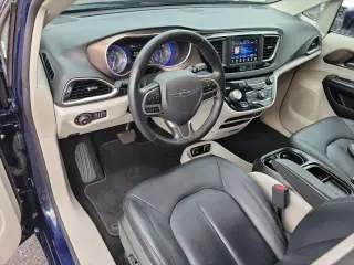 Chrysler Pacifica 2019 Touring L 4dr Mini-Van