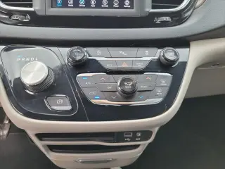 Chrysler Pacifica 2019 Touring L 4dr Mini-Van