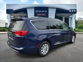 Chrysler Pacifica 2019 Touring L 4dr Mini-Van