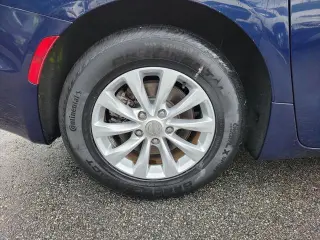 Chrysler Pacifica 2019 Touring L 4dr Mini-Van