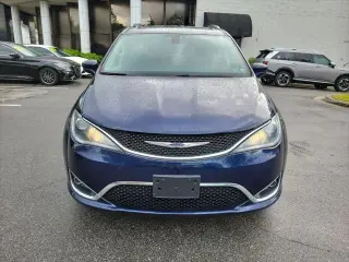 Chrysler Pacifica 2019 Touring L 4dr Mini-Van