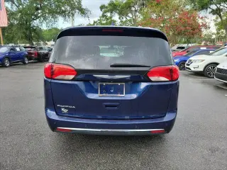 Chrysler Pacifica 2019 Touring L 4dr Mini-Van