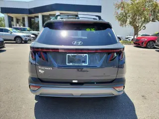 Hyundai TUCSON 2026 SEL Premium 4dr SUV