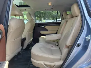 Toyota Highlander 2021 AWD XLE 4dr SUV