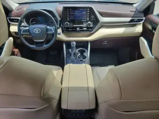 Toyota Highlander 2021 AWD XLE 4dr SUV