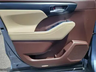 Toyota Highlander 2021 AWD XLE 4dr SUV