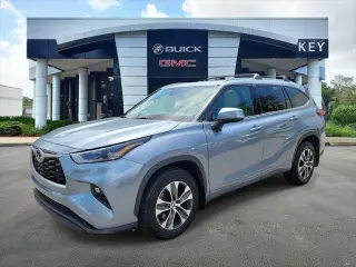 Toyota Highlander 2021 AWD XLE 4dr SUV