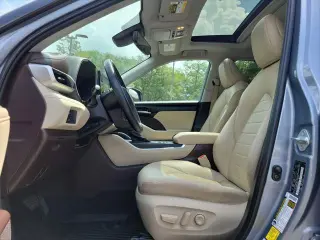 Toyota Highlander 2021 AWD XLE 4dr SUV