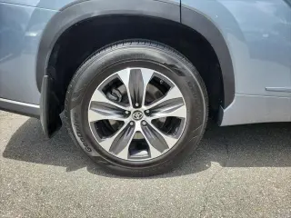 Toyota Highlander 2021 AWD XLE 4dr SUV