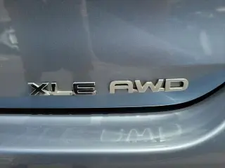 Toyota Highlander 2021 AWD XLE 4dr SUV