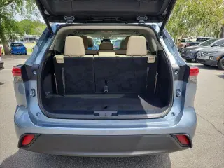 Toyota Highlander 2021 AWD XLE 4dr SUV