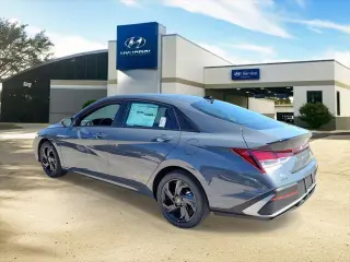 Hyundai ELANTRA 2026 SEL Sport 4dr Sedan