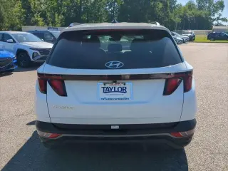 Hyundai TUCSON 2024 SEL 4dr SUV