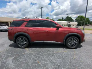 Nissan Pathfinder 2024 SL 4dr SUV