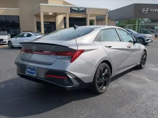 Hyundai ELANTRA 2026 SEL Sport Premium 4dr Sedan