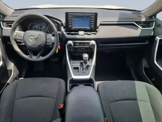 Toyota RAV4 2021 LE 4dr SUV