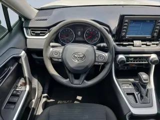 Toyota RAV4 2021 LE 4dr SUV
