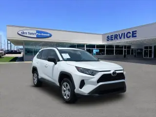 Toyota RAV4 2021 LE 4dr SUV