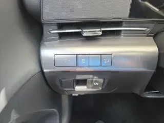 Hyundai KONA 2026 SEL Premium 4dr SUV