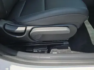 Hyundai KONA 2026 SEL Premium 4dr SUV
