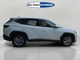 Hyundai TUCSON 2026 SE 4dr SUV