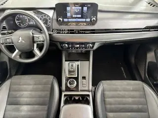 Mitsubishi Outlander 2024 SE 4dr SUV