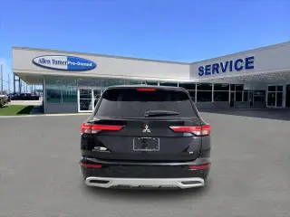 Mitsubishi Outlander 2024 SE 4dr SUV