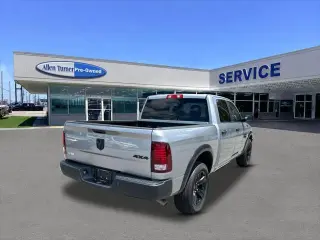 Ram 1500 Classic 2024 4x4 Warlock 4dr Crew Cab 5.5 ft. SB Pickup