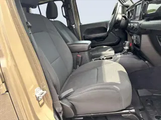 Jeep Gladiator 2020 4x4 Sport Altitude 4dr Crew Cab 5.0 ft. SB