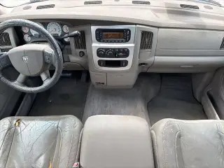 Dodge Ram 1500 2005 4dr Quad Cab SLT RWD SB