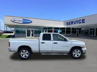 Dodge Ram 1500 2005 4dr Quad Cab SLT RWD SB