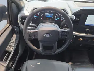 Ford F-150 2022 4x4 XL 4dr SuperCrew 5.5 ft. SB